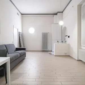Primopiano - Gluck , Milán Italia